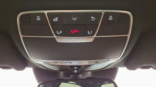 Used 2017 Mercedes-Benz S 550 Sedan image 21