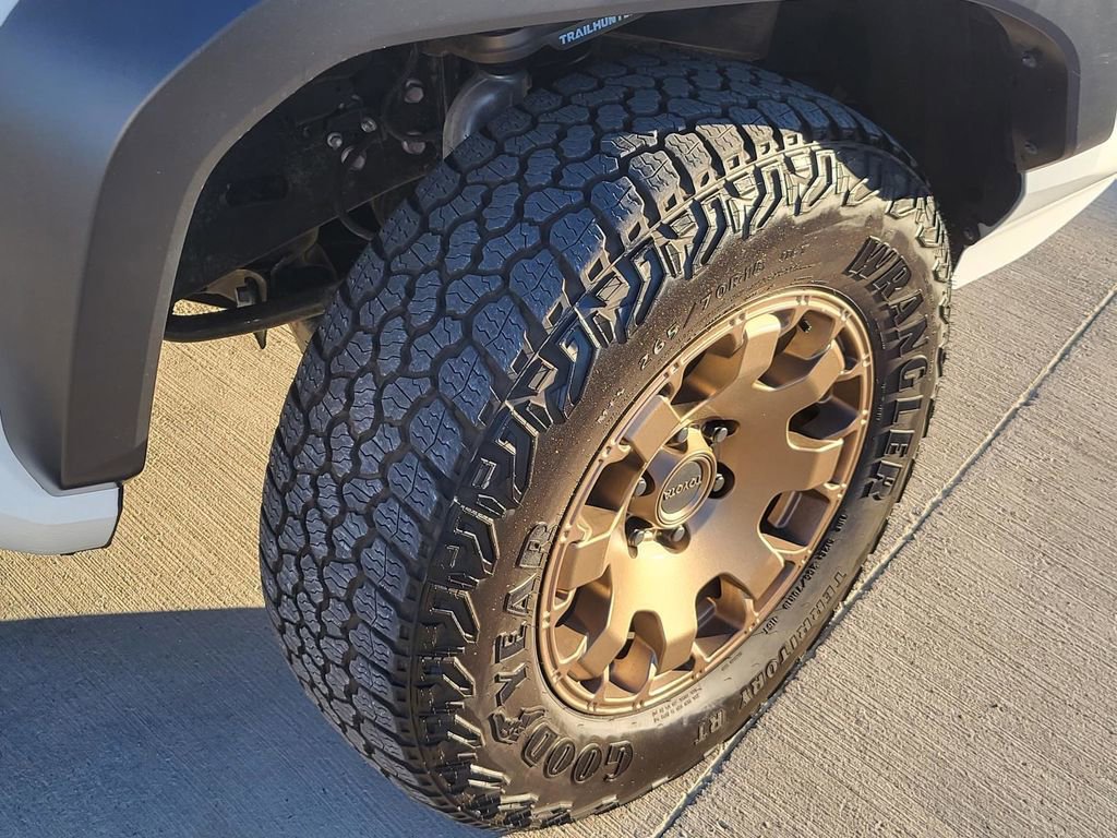 Used 2025 Toyota Tacoma 4x4 Double Cab Hybrid image 9