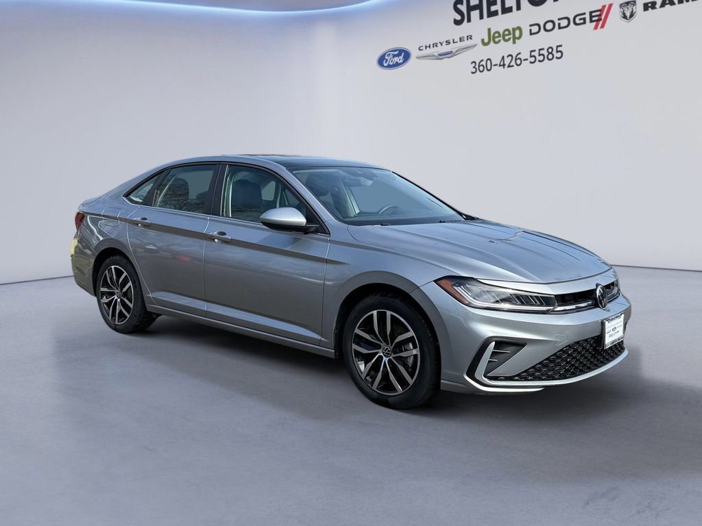 Used 2025 Volkswagen Jetta SE FWD image 7