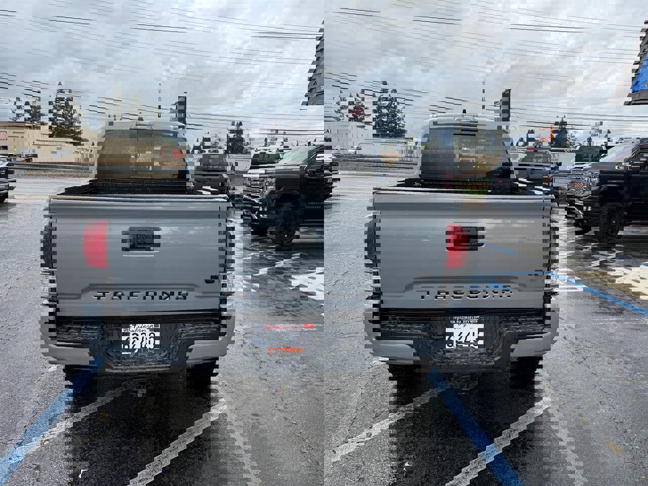 Used 2021 Toyota Tacoma TRD Sport w/ Technology Package AWD/4WD image 6