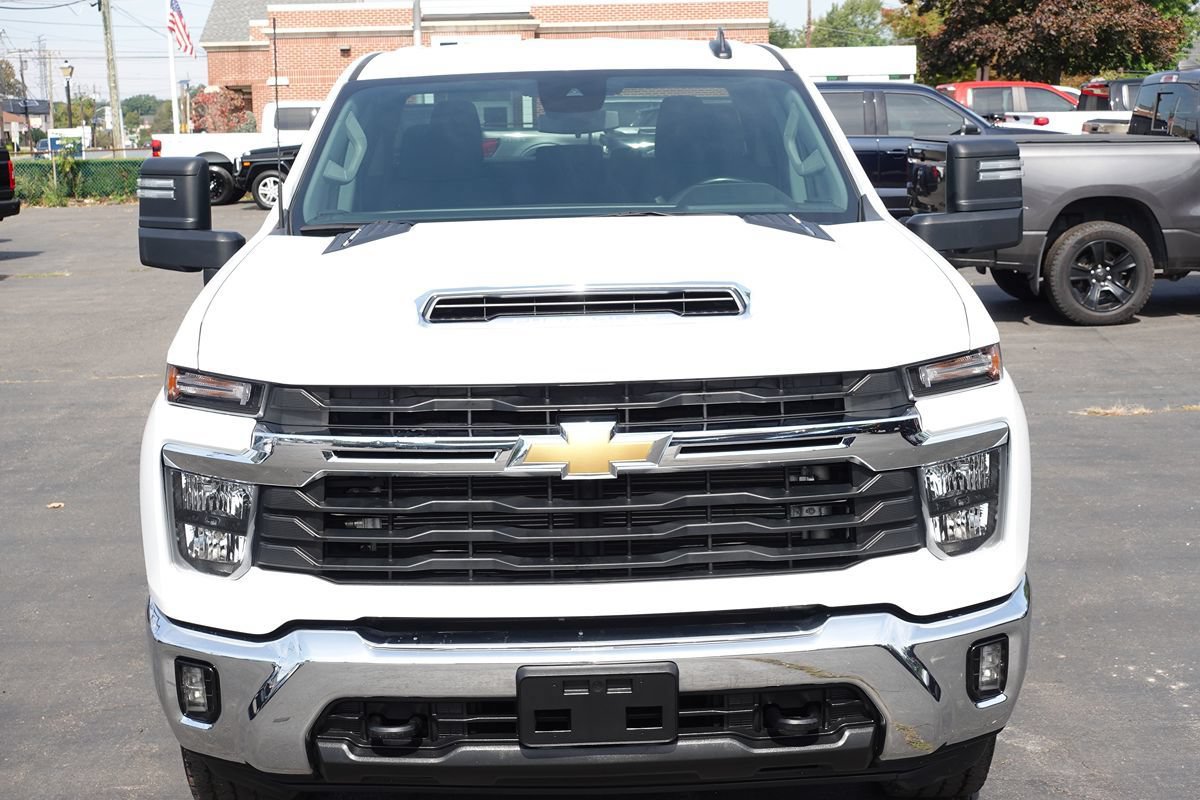 Used 2025 Chevrolet Silverado 2500 LT w/ Convenience Package AWD/4WD image 6