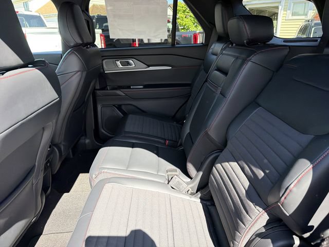 New 2026 Ford Explorer ST-Line w/ ST-Line Street Pack AWD/4WD image 13