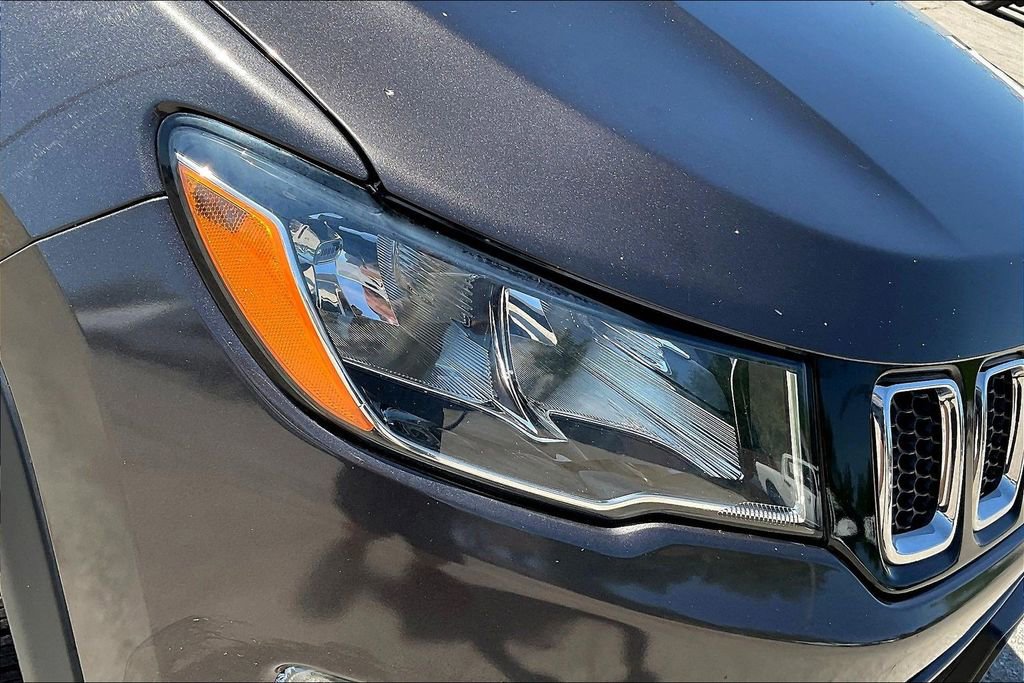 Used 2018 Jeep Compass Latitude w/ Popular Equipment Group FWD image 31