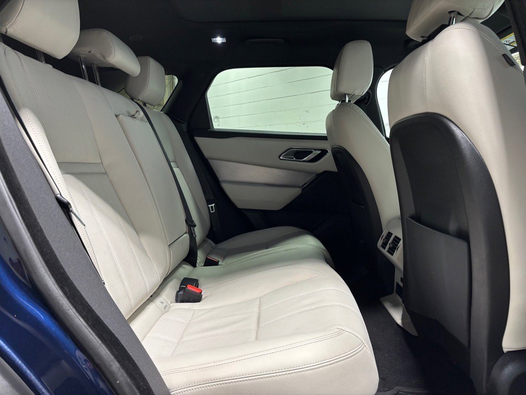 Used 2021 Land Rover Range Rover Velar R-Dynamic S image 38