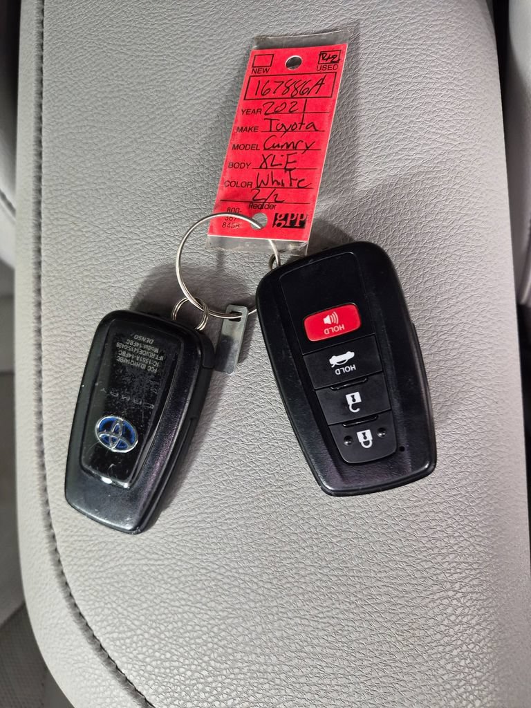 Used 2021 Toyota Camry XLE w/ Navigation Upgrade Package FWD image 32