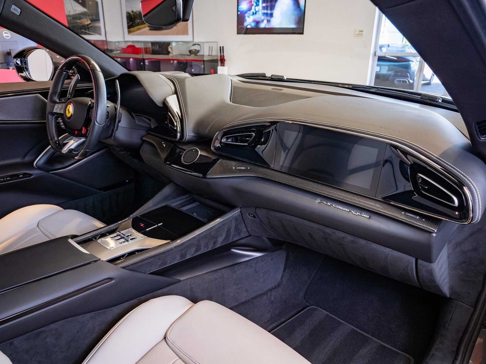 Used 2024 Ferrari Purosangue image 21