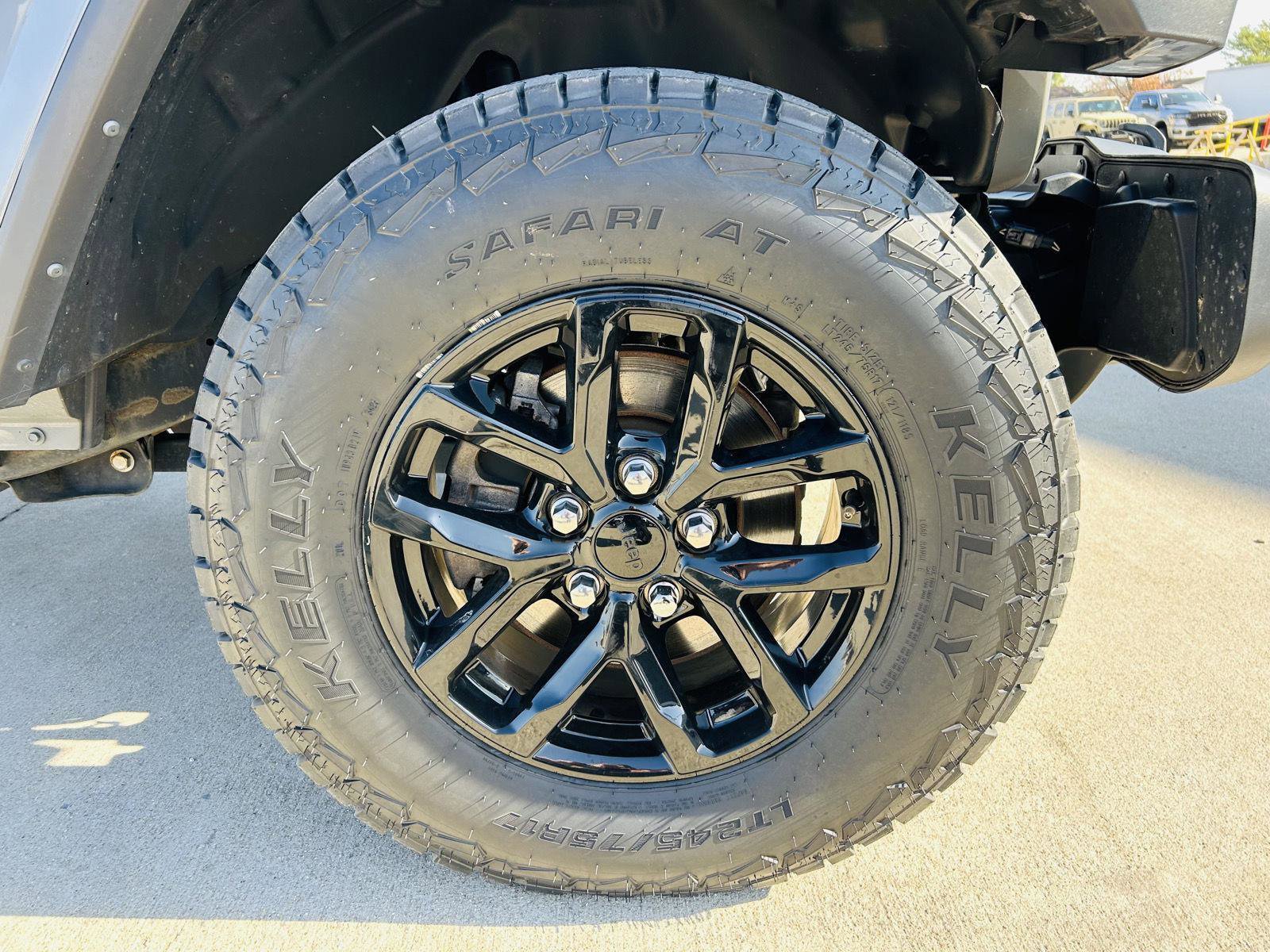 Used 2021 Jeep Gladiator Sport image 37