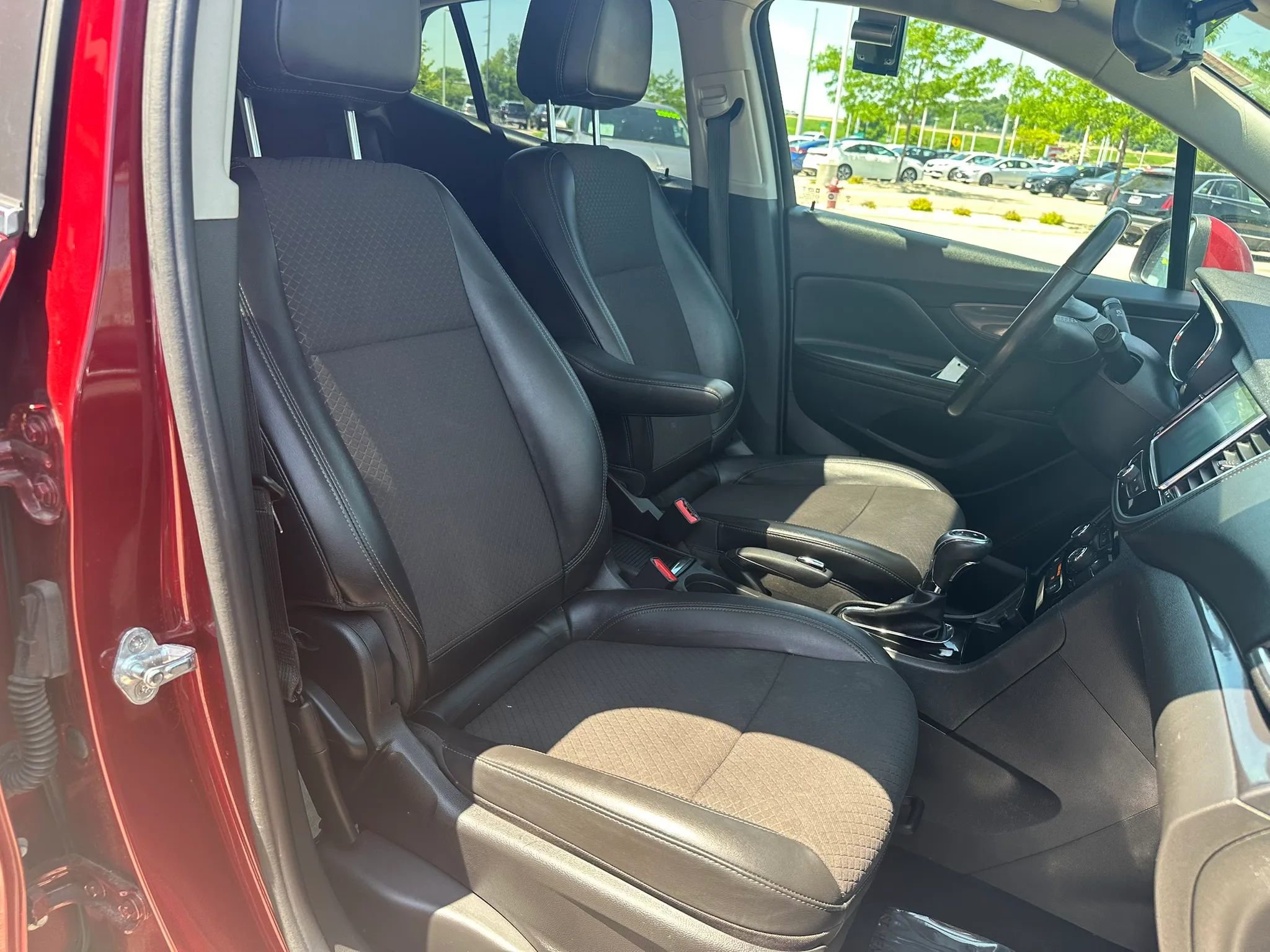 Used 2021 Buick Encore Preferred w/ Safety Package AWD/4WD image 11