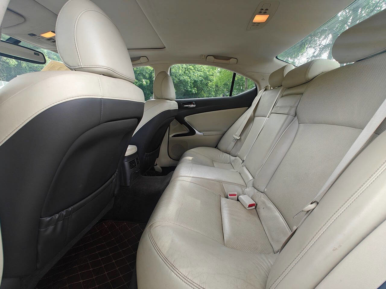 Used 2013 Lexus IS 250 w/ Premium Pkg Value Edition RWD image 18