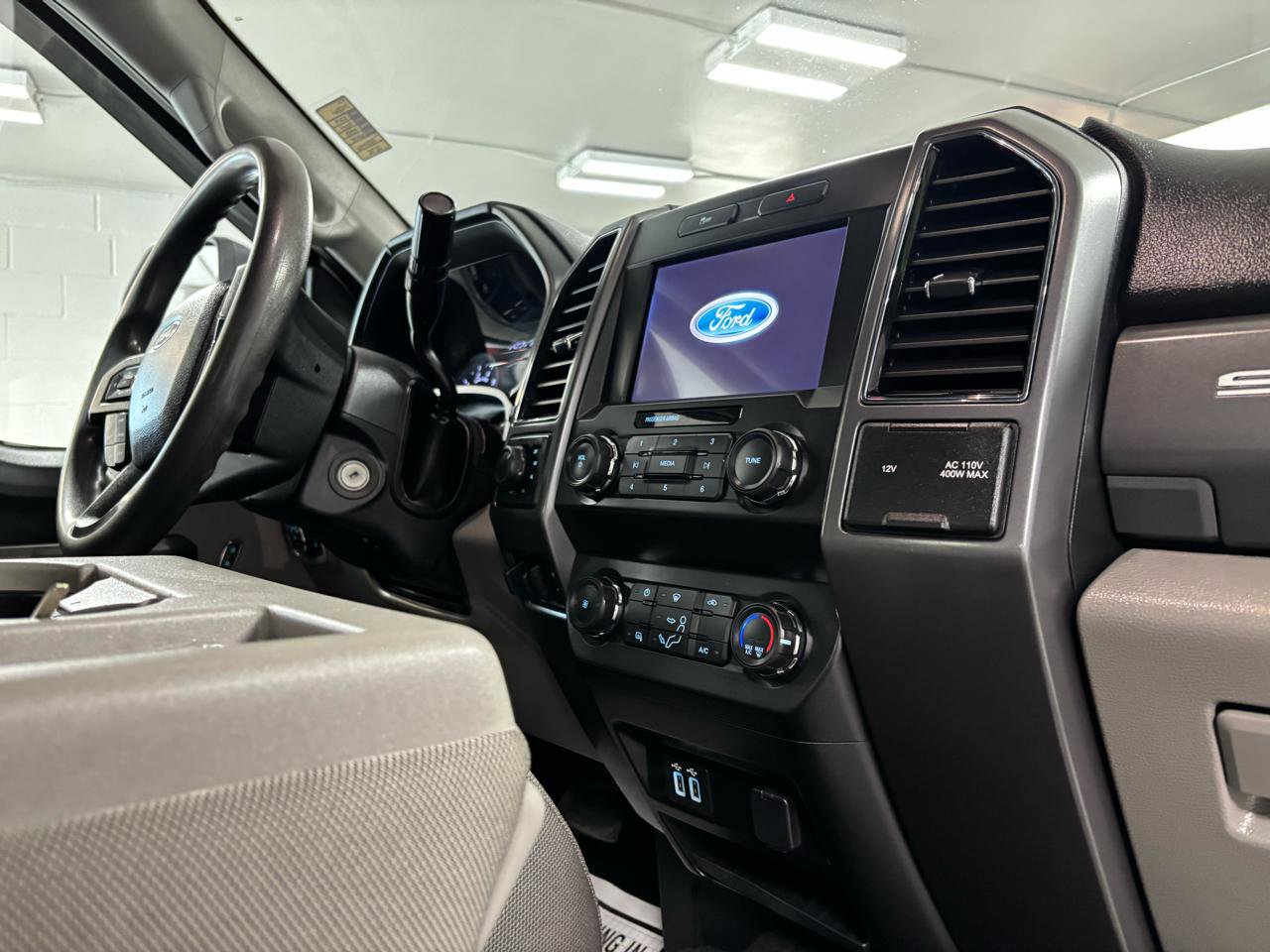 Used 2019 Ford F250 XLT w/ Snow Plow Prep Package image 21