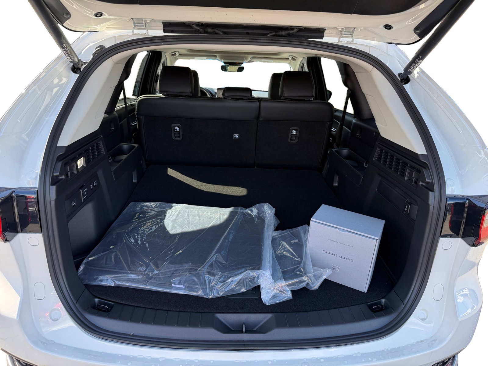 New 2025 MAZDA CX-70 Plug-In Hybrid w/ Premium Pkg image 17