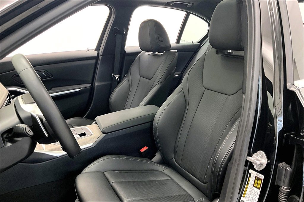 Used 2025 BMW 330i xDrive 330i xDrive image 26