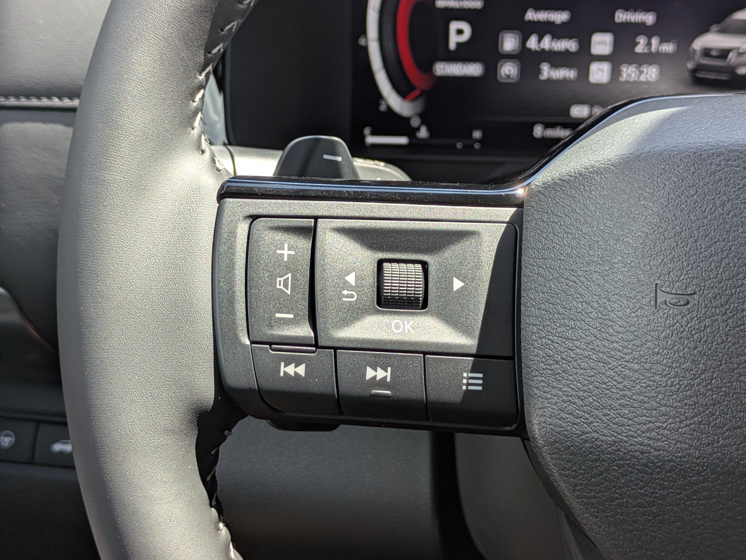 New 2026 Nissan Pathfinder SL FWD image 28