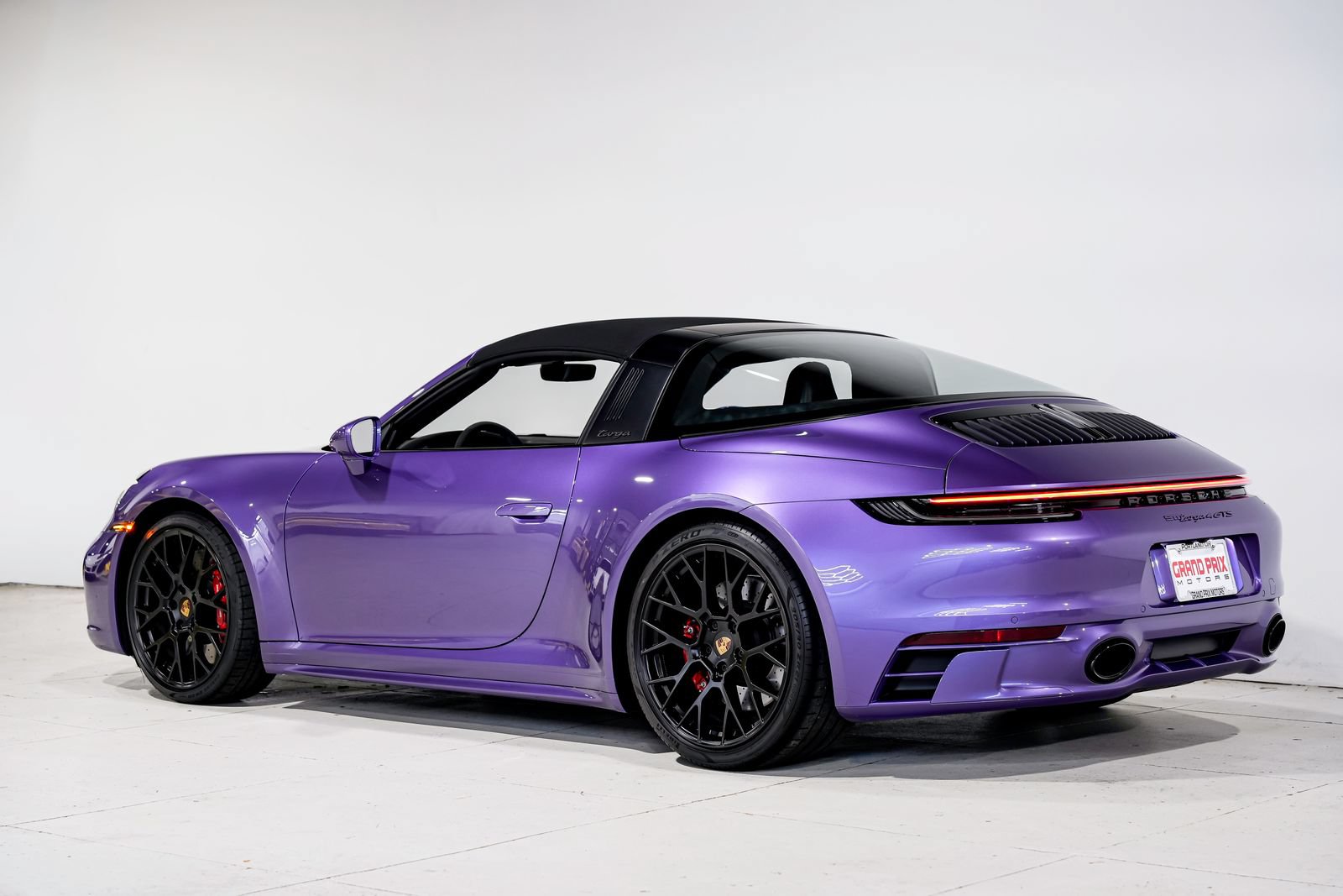 Used 2024 Porsche 911 Targa 4 GTS AWD/4WD image 9