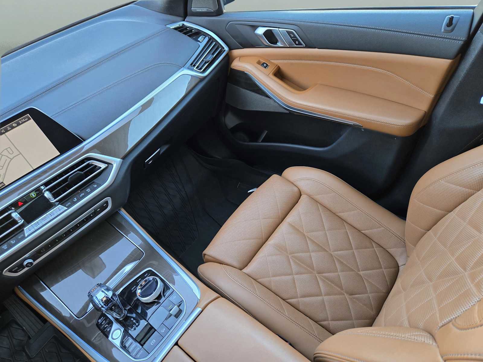 Used 2023 BMW X5 xDrive45e w/ Executive Package image 16