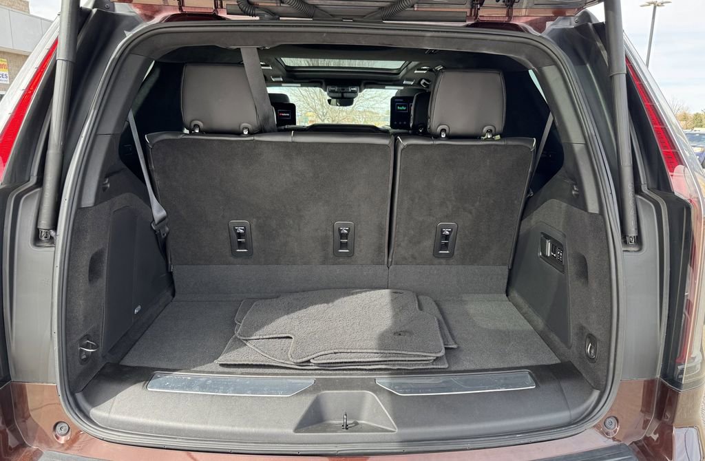 Used 2023 Cadillac Escalade Sport Platinum image 9