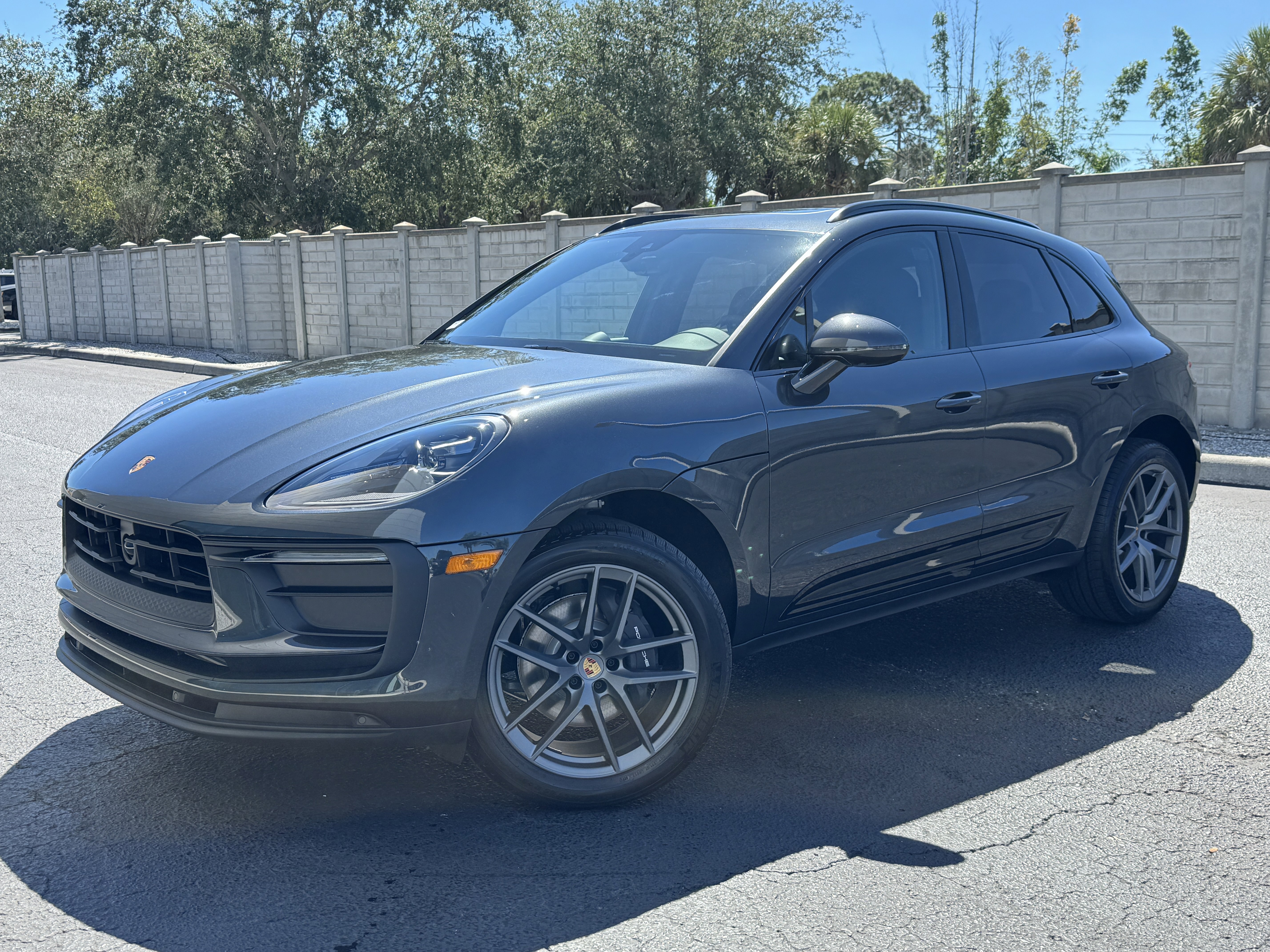 New 2026 Porsche Macan image 1