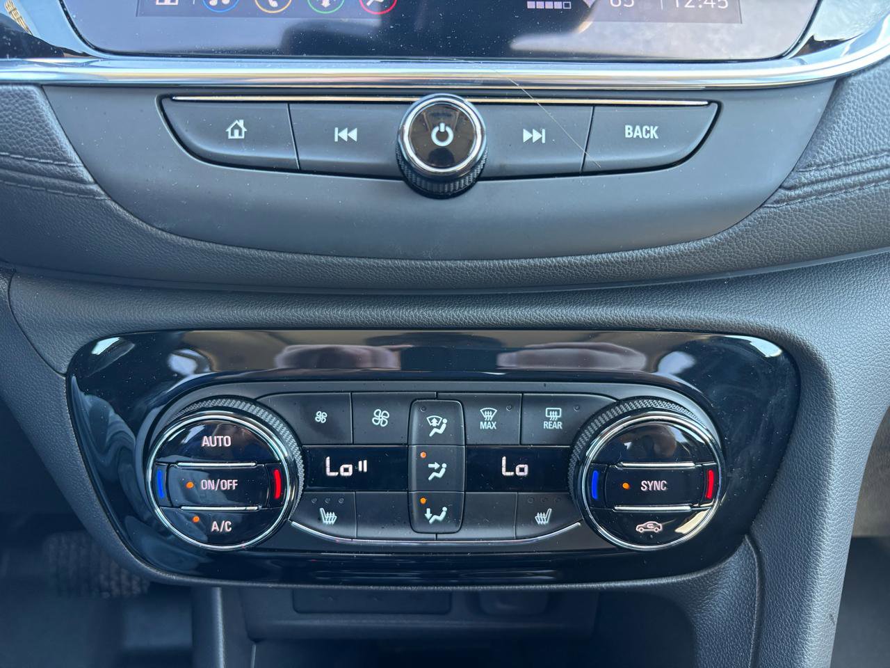 Used 2023 Buick Encore GX Essence w/ Experience Buick Package FWD image 22