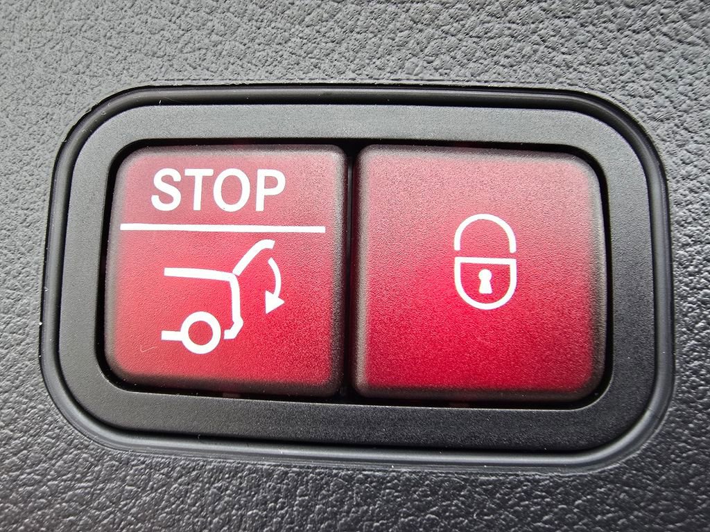 Certified 2026 Mercedes-Benz GLA 250 4MATIC image 21