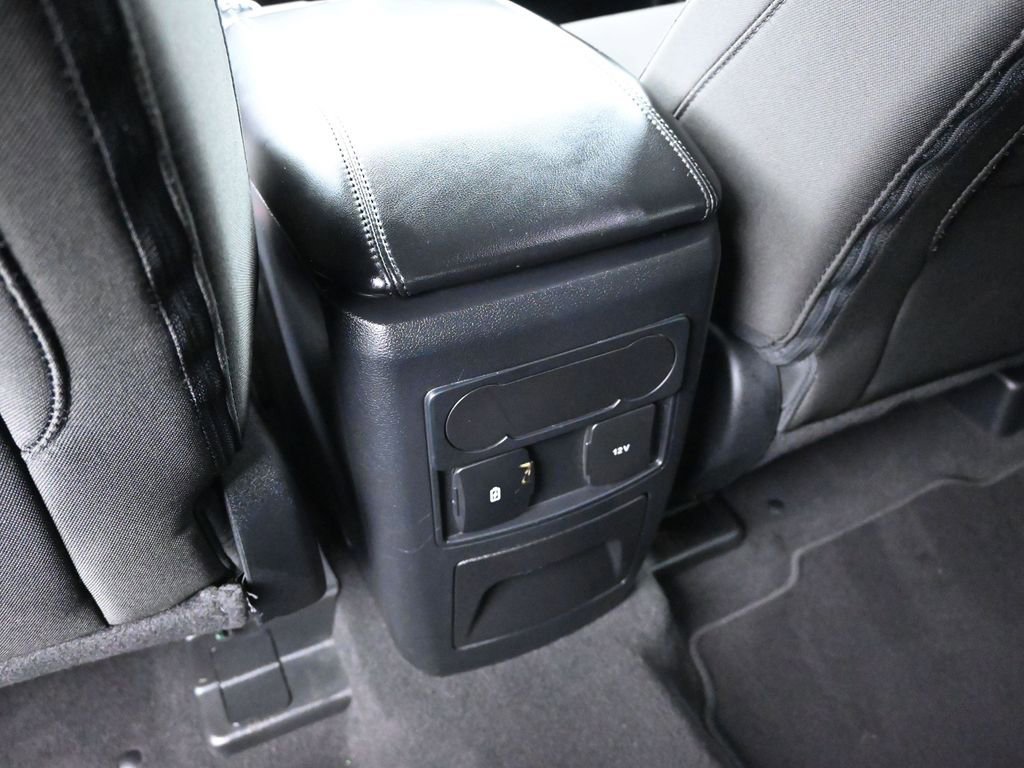 Used 2022 Ford Explorer XLT image 21