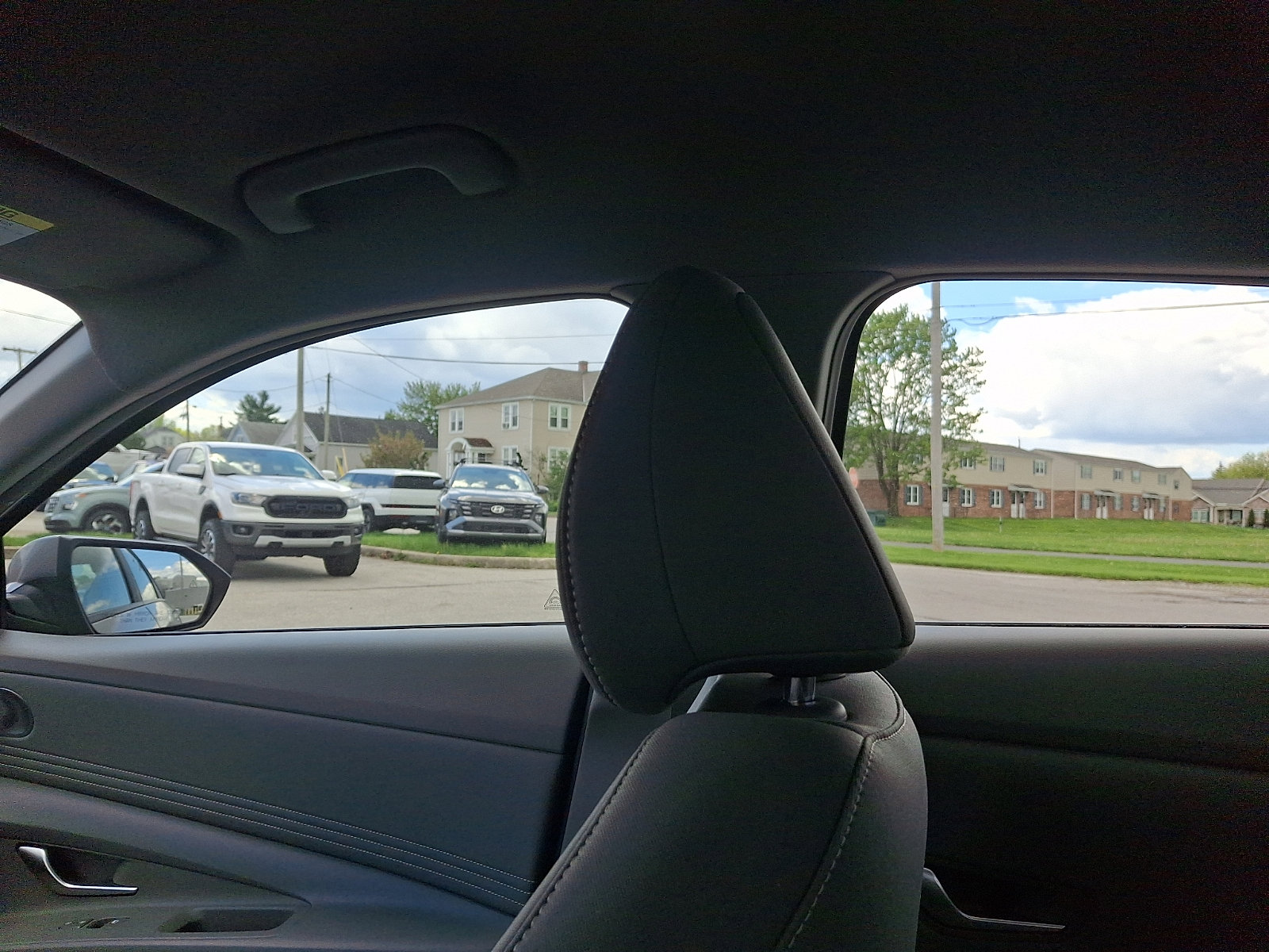 Certified 2023 Hyundai Elantra SEL w/ Convenience Package FWD image 17