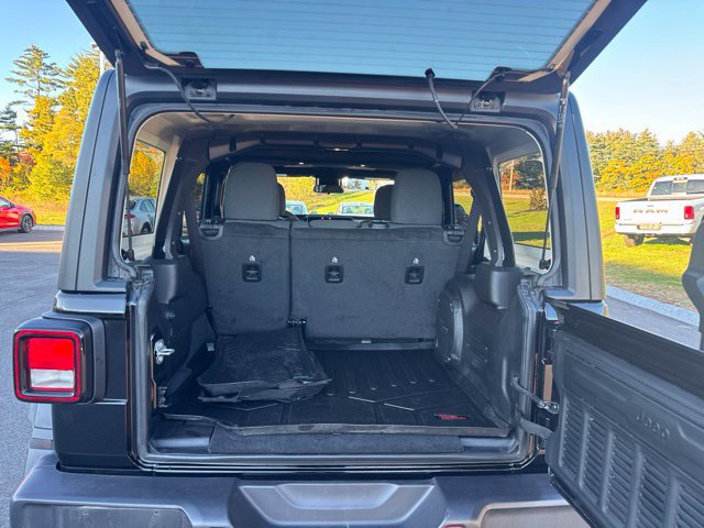 Used 2025 Jeep Wrangler Unlimited Sport AWD/4WD image 16