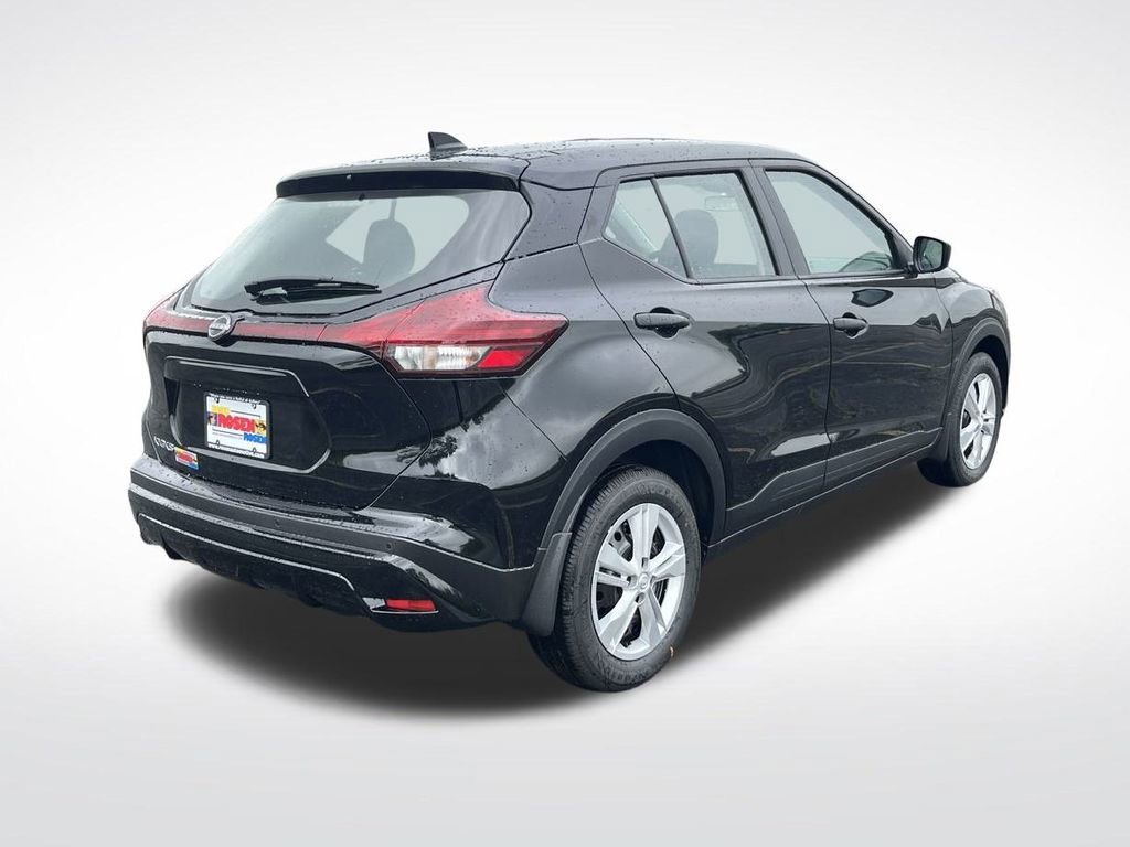 New 2025 Nissan Kicks Play S image 5