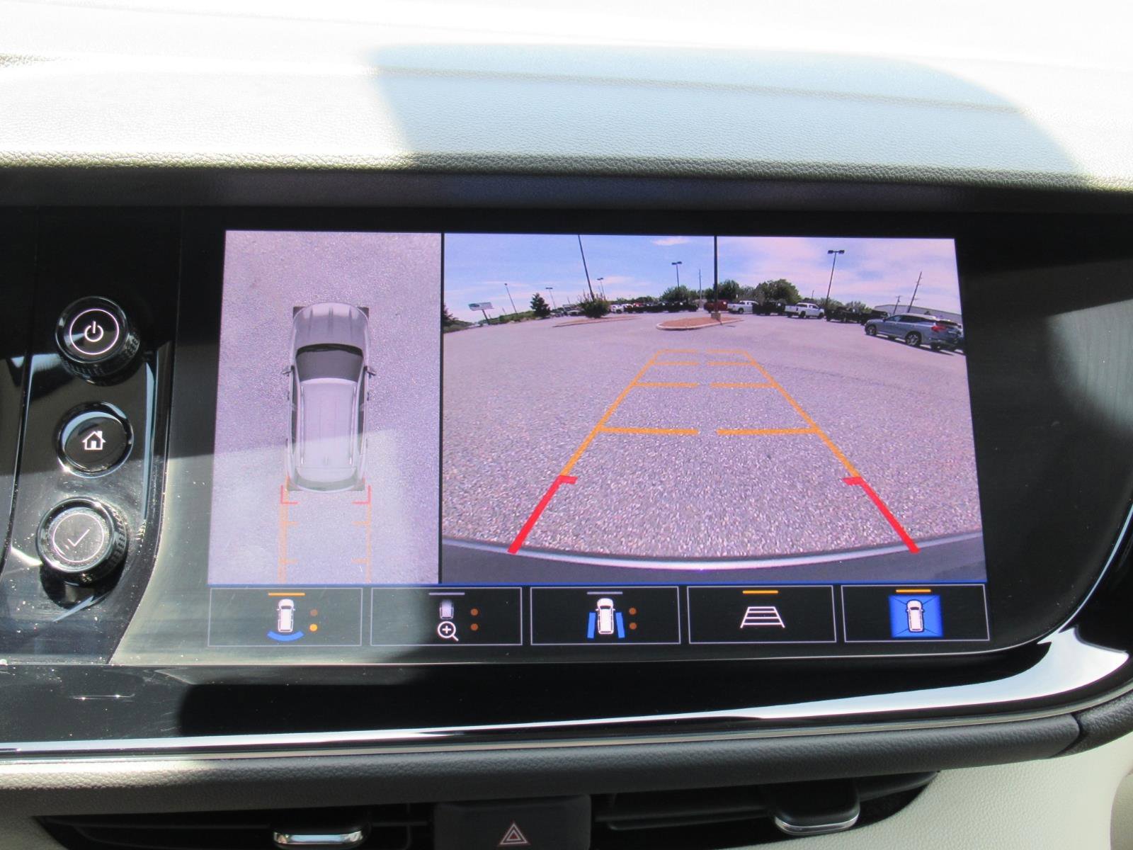 Used 2021 Buick Envision Avenir w/ Technology Package II FWD image 30