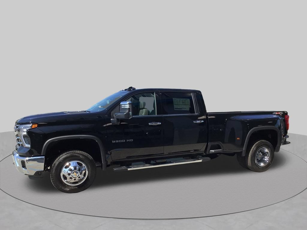 New 2026 Chevrolet Silverado 3500 LTZ w/ LTZ Convenience Package AWD/4WD image 7
