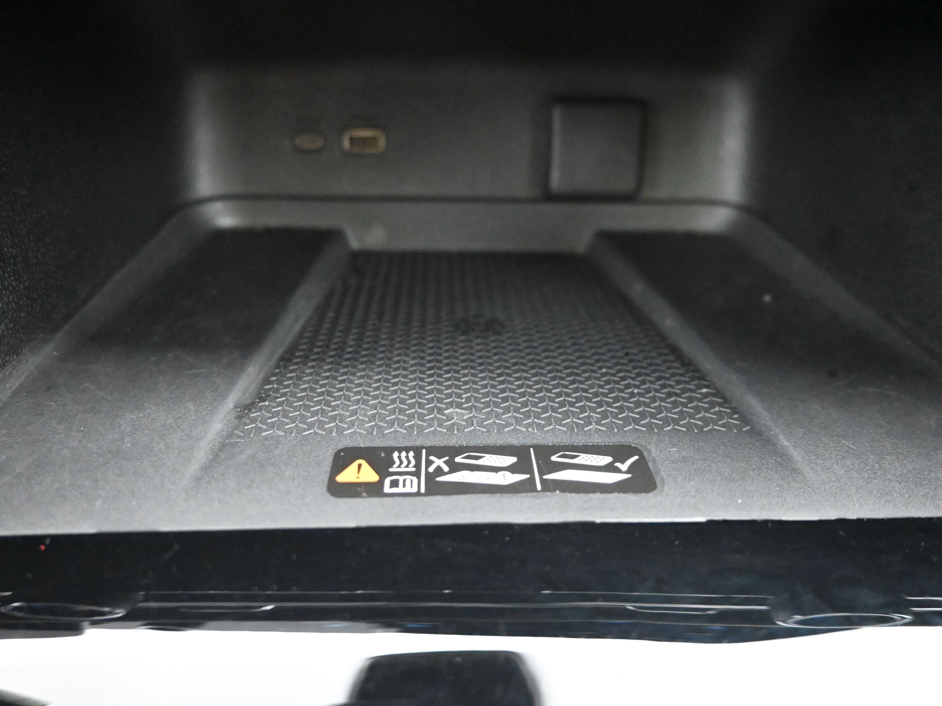 Used 2024 Chevrolet Traverse RS FWD image 22