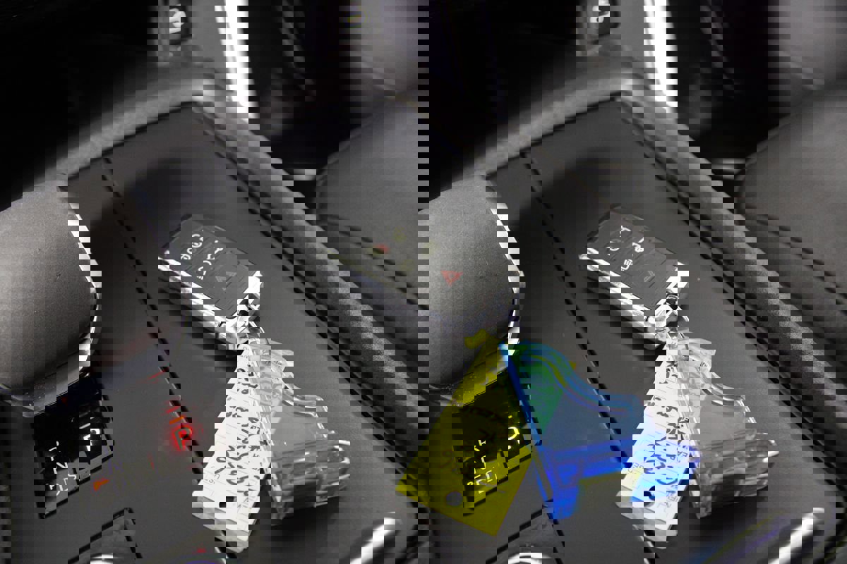 Used 2022 Land Rover Discovery S R-Dynamic image 24