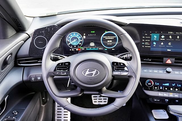 New 2026 Hyundai Elantra Sport FWD image 22