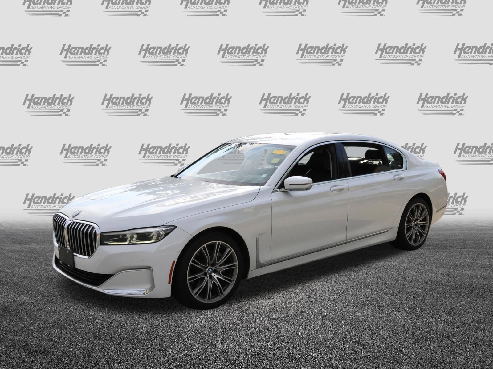 Used 2020 BMW 740i w/ Premium Package RWD image 5