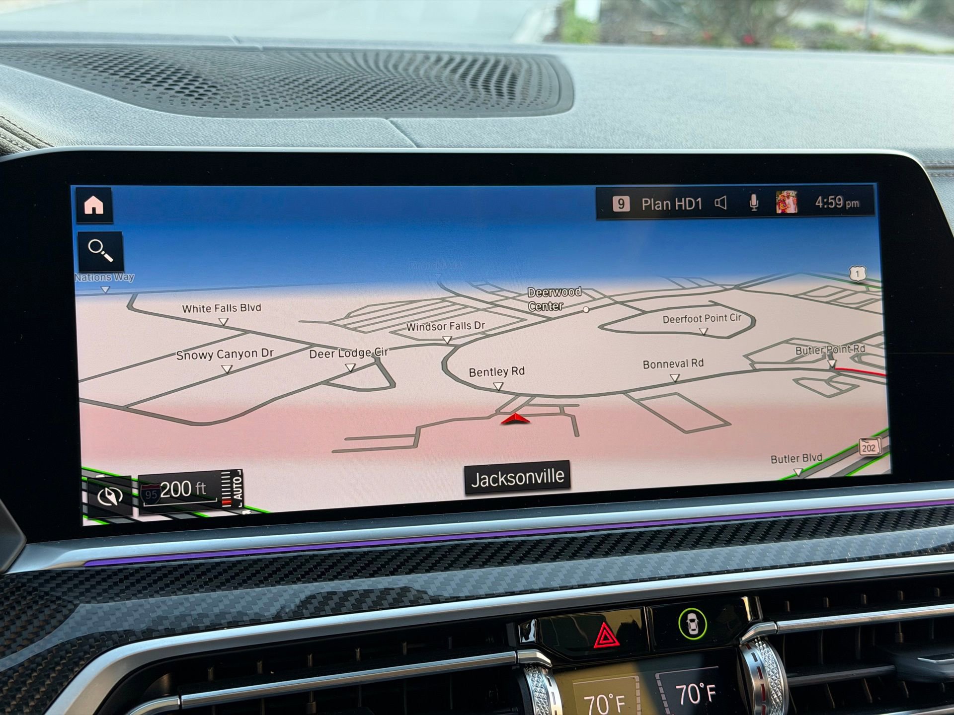 Used 2022 BMW X5 M50i w/ Premium Package image 43