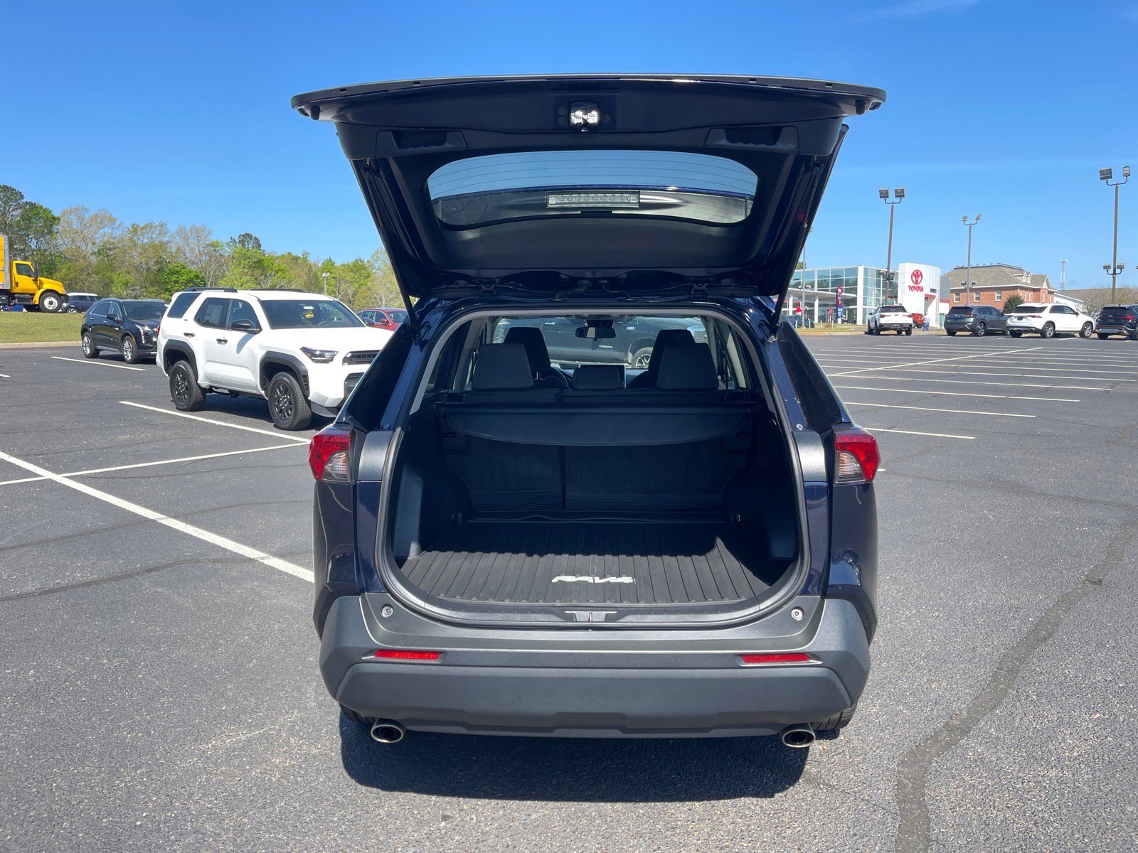 Used 2024 Toyota RAV4 XLE image 17