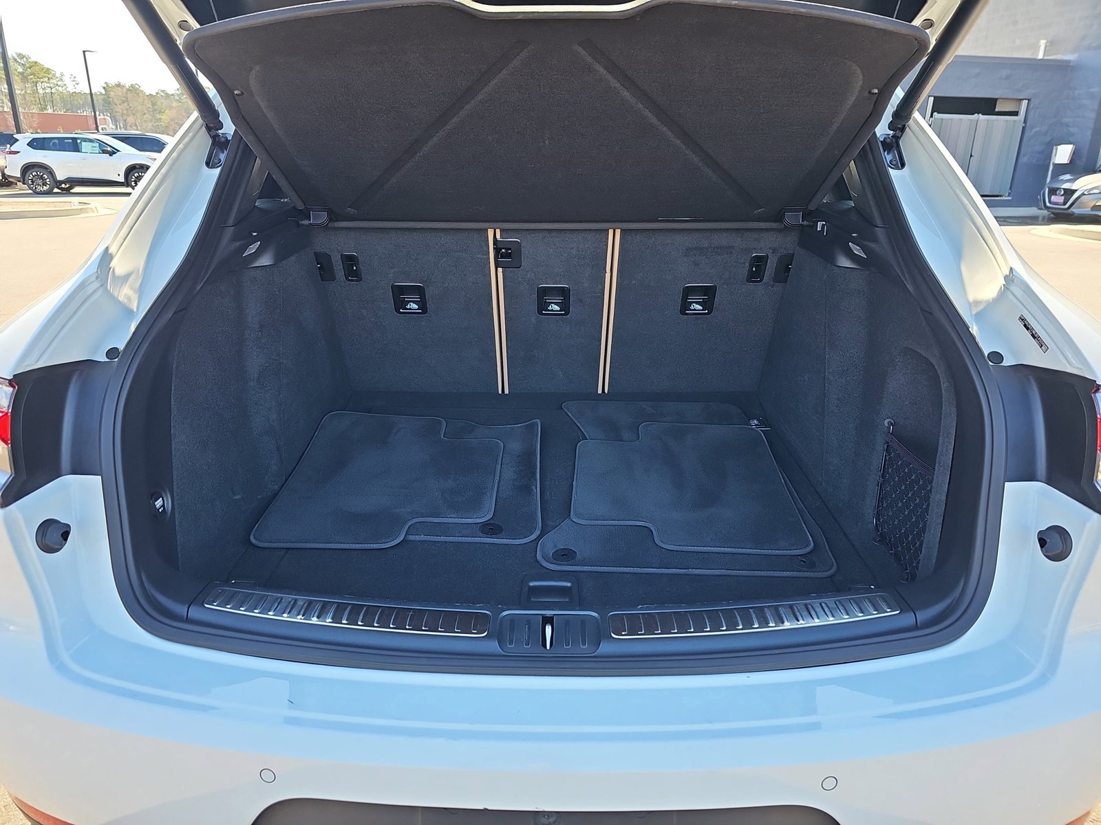 Used 2021 Porsche Macan image 12