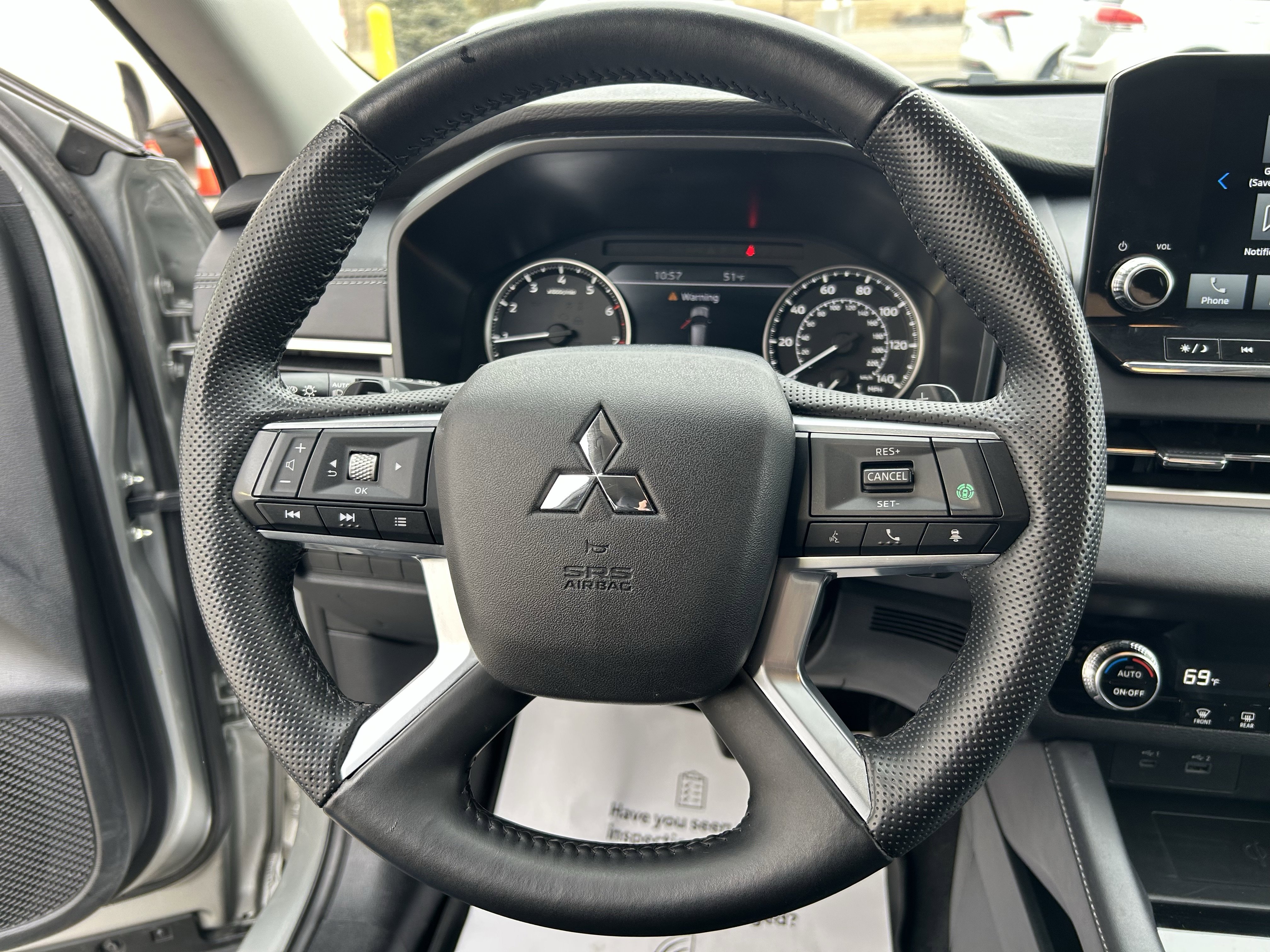 Used 2024 Mitsubishi Outlander SE image 21