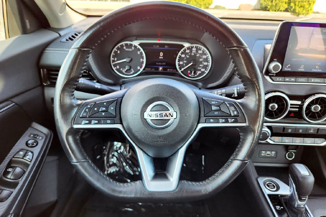 Used 2022 Nissan Sentra SV FWD image 9