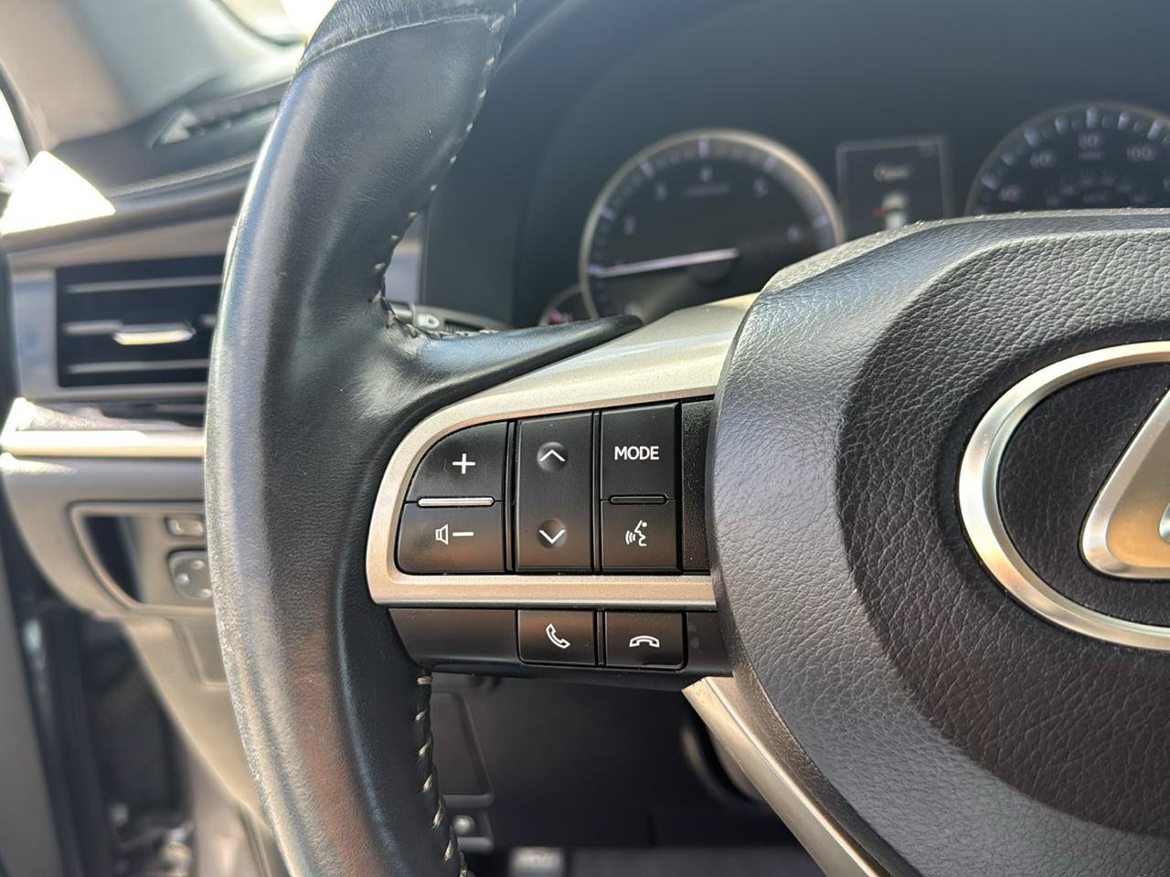 Used 2016 Lexus ES 350 w/ Accessory Package FWD image 17