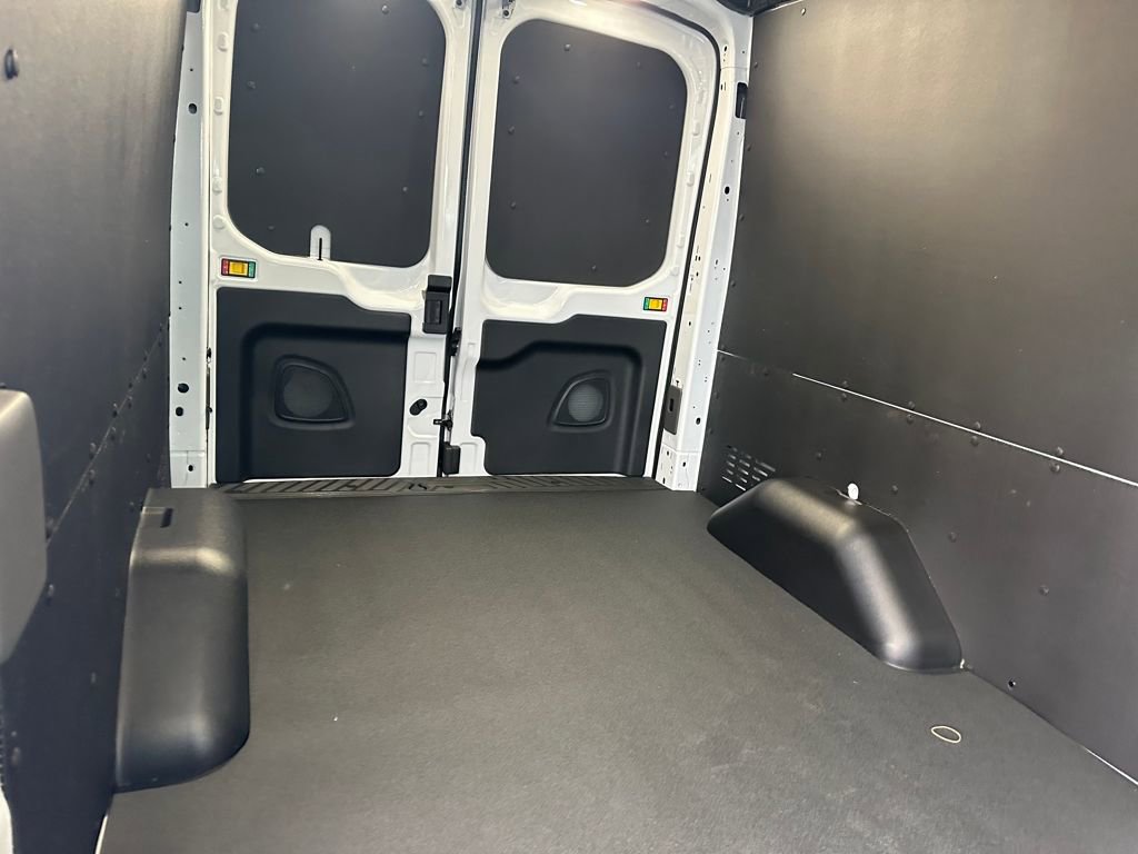 New 2026 Ford Transit 250 148 Medium Roof w/ Load Area Protection Package image 17