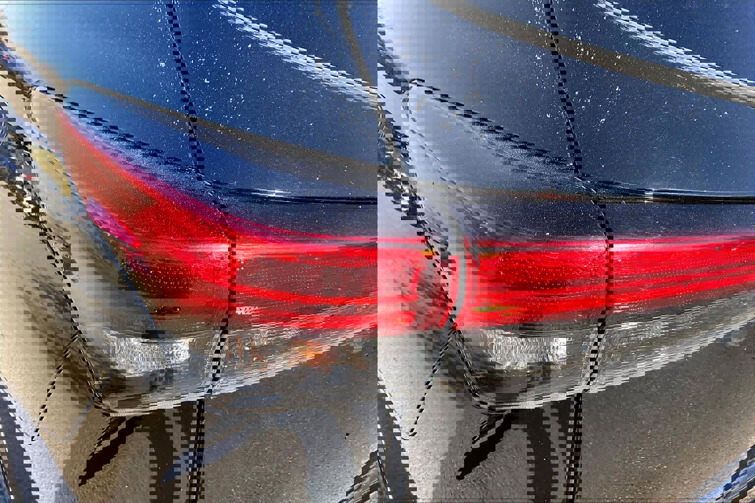 Used 2023 Toyota Highlander LE image 27