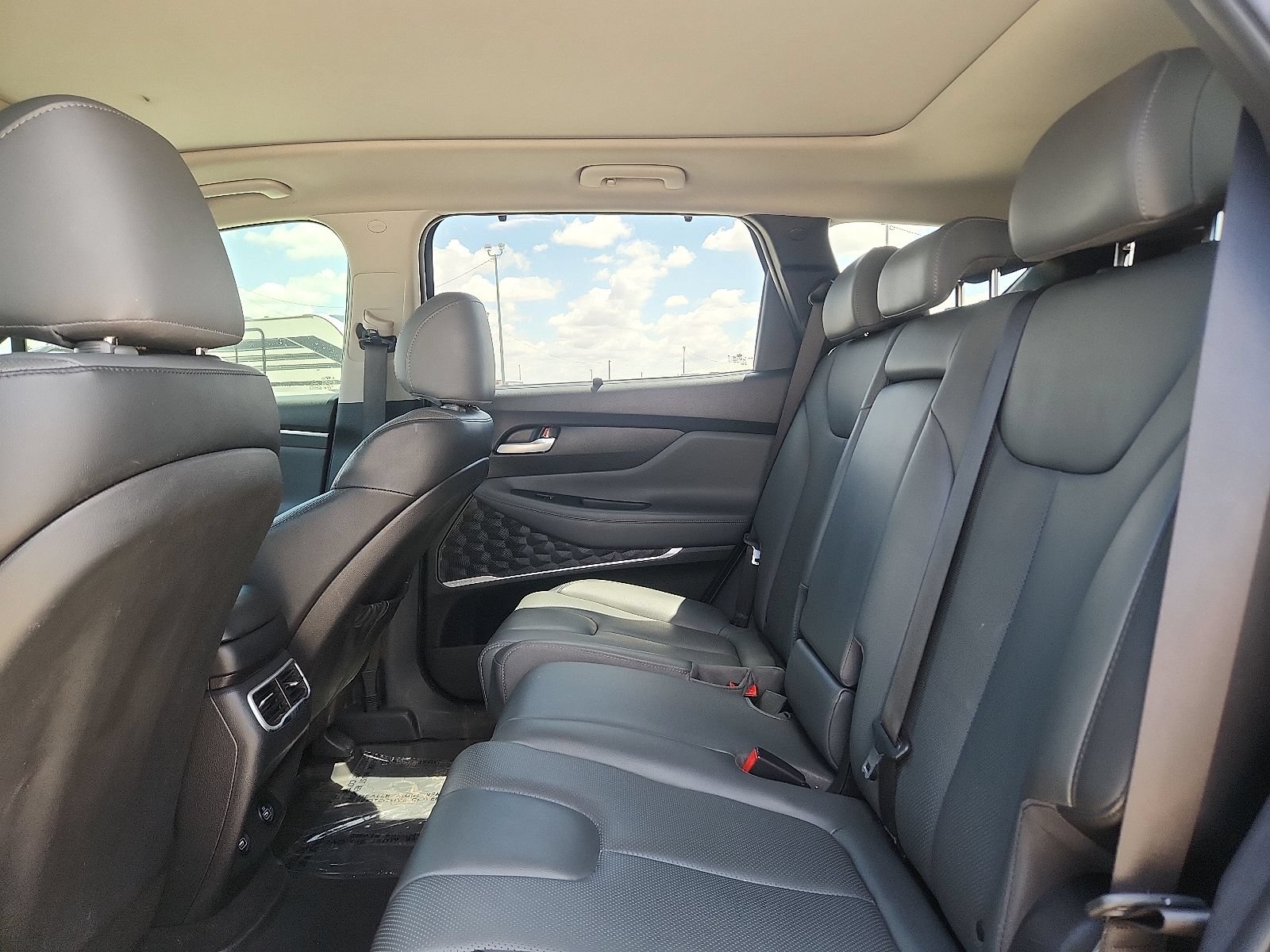 Used 2023 Hyundai Santa Fe SEL w/ Premium Package AWD/4WD image 8