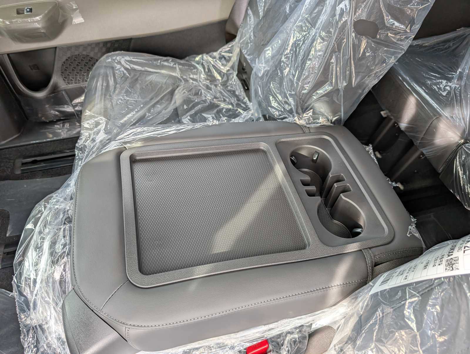 New 2026 Kia Carnival EX image 18