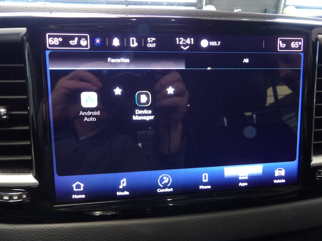 Used 2024 Chrysler Pacifica Touring-L FWD image 36