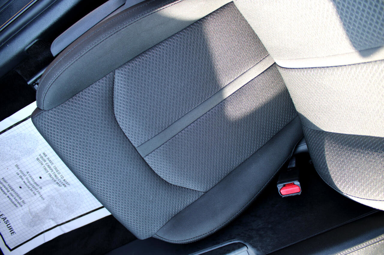 Used 2018 Kia Optima LX w/ 17" Alloy Wheels Package image 13