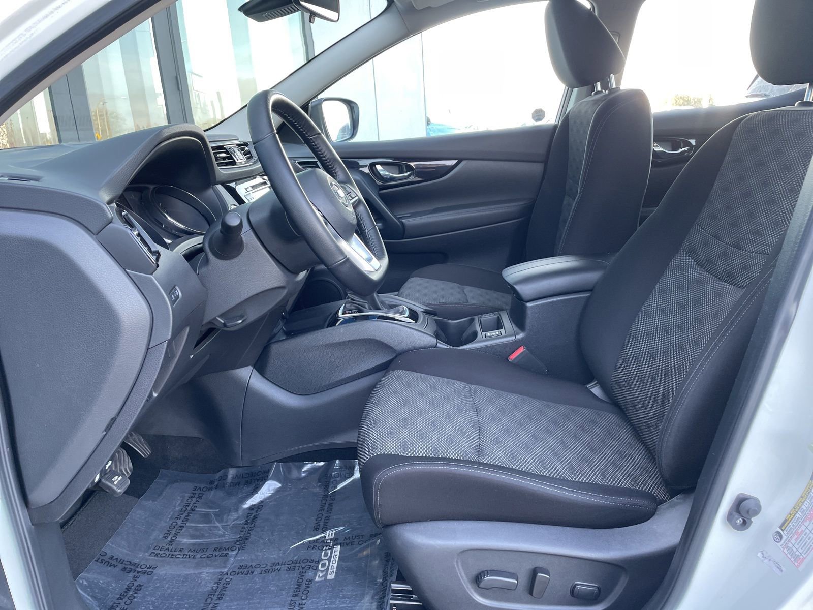 Used 2022 Nissan Rogue Sport SV image 10