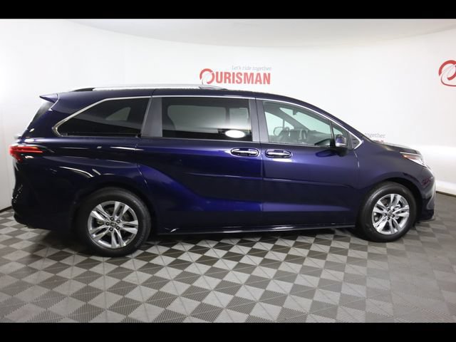 Used 2025 Toyota Sienna Limited AWD/4WD image 27