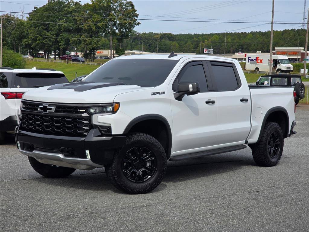 Used 2024 Chevrolet Silverado 1500 ZR2 w/ Technology Package AWD/4WD image 2