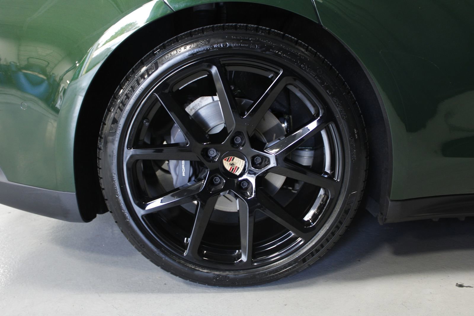 Used 2025 Porsche Panamera 4 image 23
