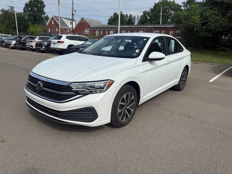 Used 2024 Volkswagen Jetta S FWD image 2
